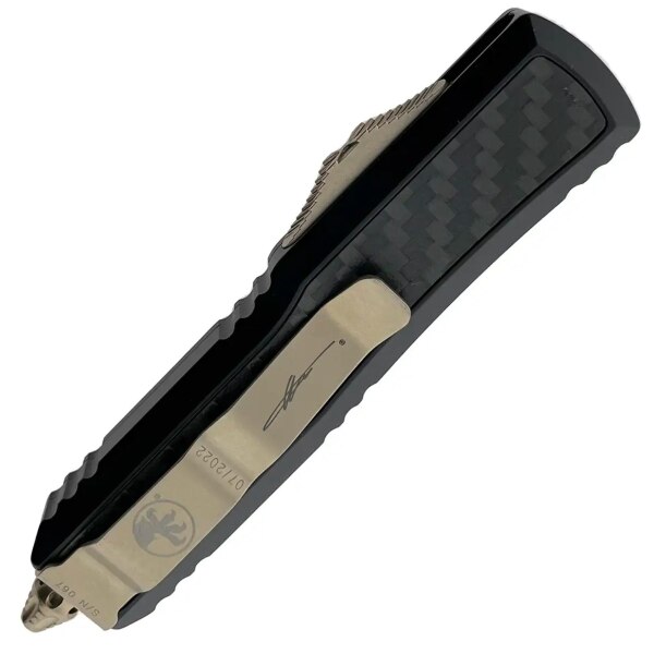 Microtech-126-13CFIS-Daytona-DE-Carbon-Fiber-Bronzed-Standard-Signature-Series__34116