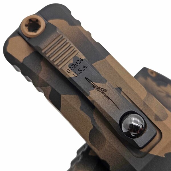 Microtech-Combat-Troodon-Gen-III-DE-Coyote-Camo-1142-1CCS-3